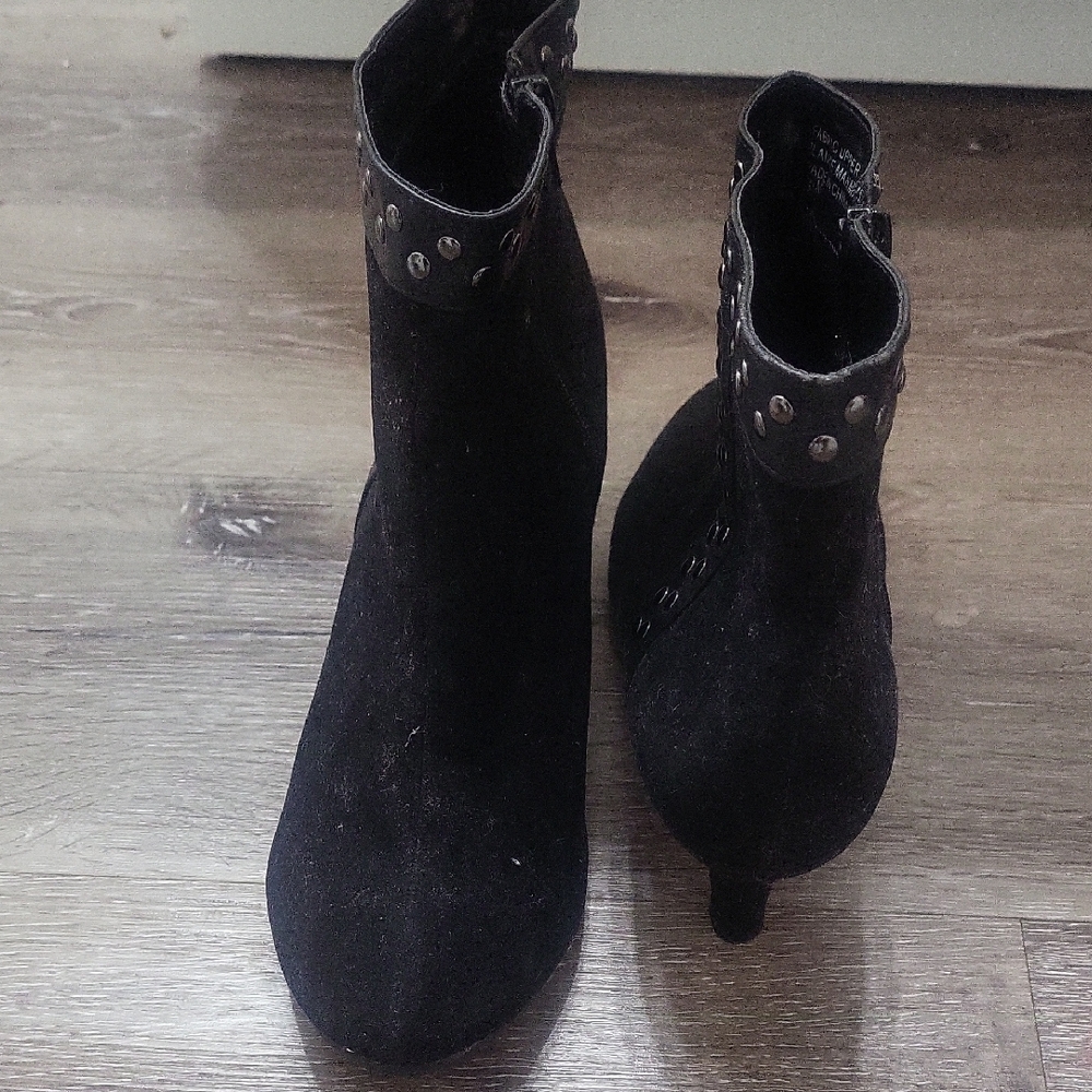 Classiques Entier Black Studded Heeled Boots